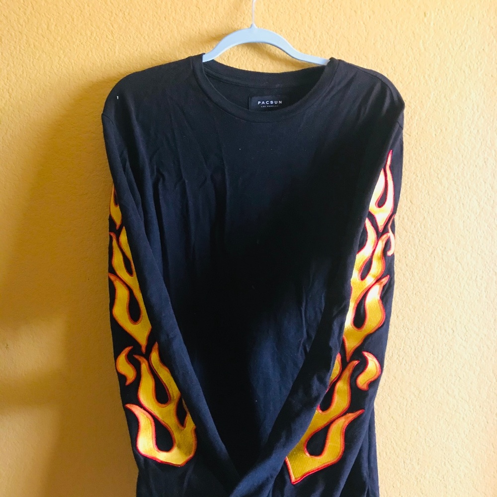 🔥Pacsun🔥 Men’s flame black long sleeve